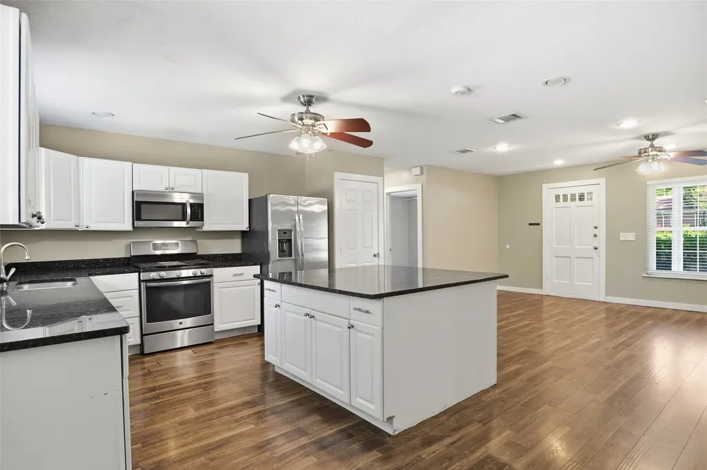 3524 South Drive Fort Worth TX 76109