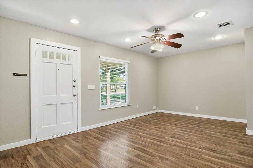 3524 South Drive Fort Worth TX 76109