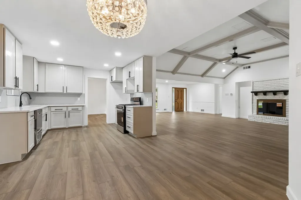 1440 Acapulco Drive Dallas TX 75232