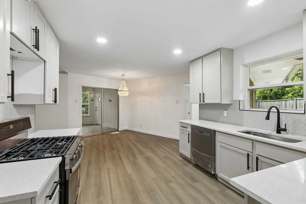 1440 Acapulco Drive Dallas TX 75232