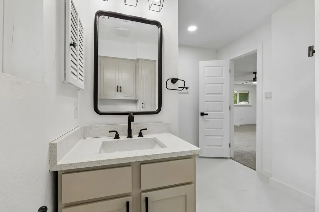 1440 Acapulco Drive Dallas TX 75232