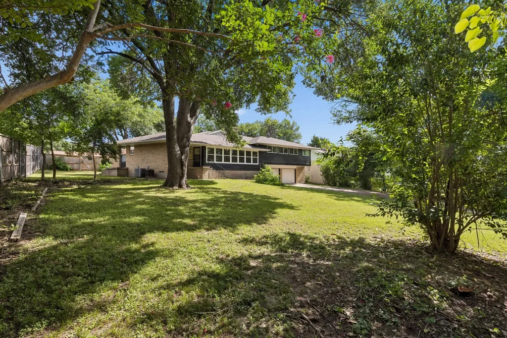 1440 Acapulco Drive Dallas TX 75232