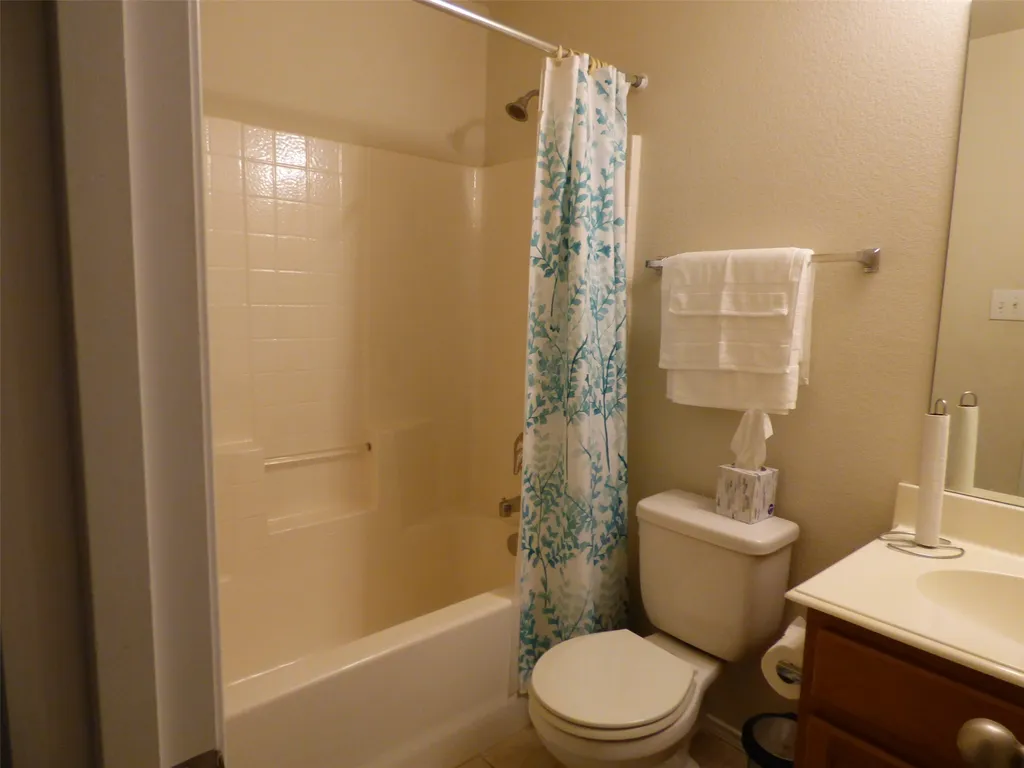 1846 Bayfront Drive Dallas TX 75051