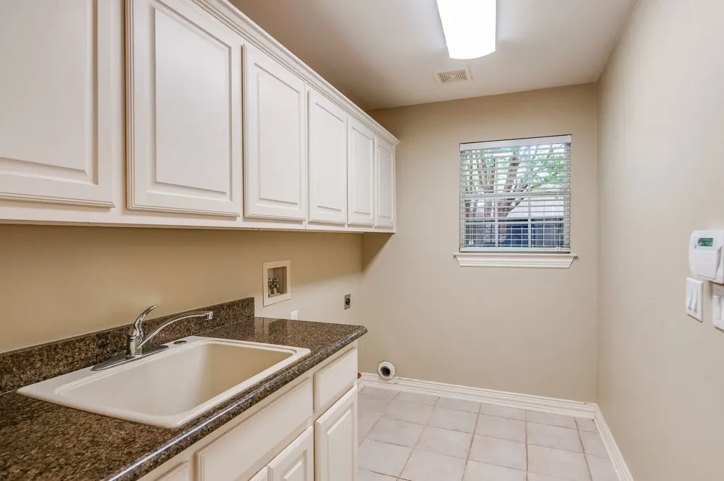 1112 Longford Circle Southlake TX 76092