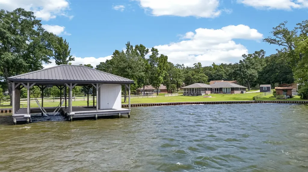 1075 Callender Lake Drive Murchison TX 75778