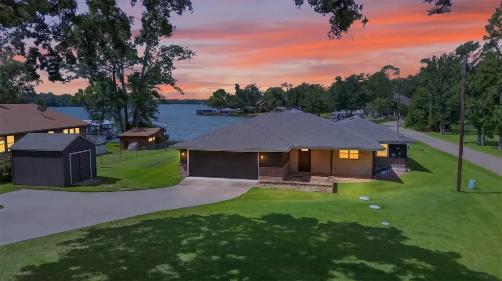 1075 Callender Lake Drive Murchison TX 75778
