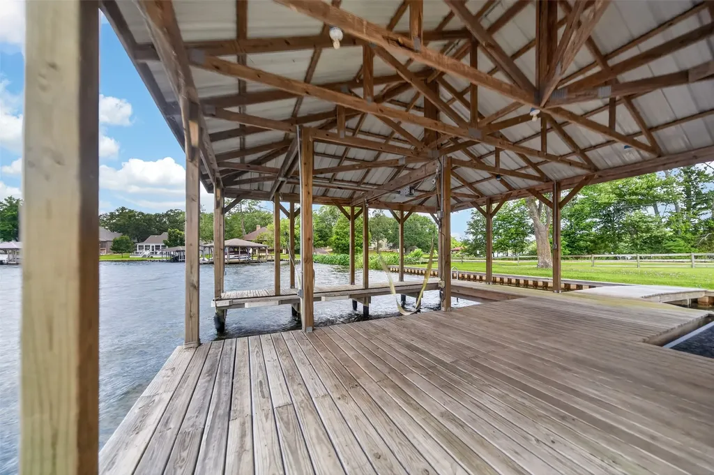 1075 Callender Lake Drive Murchison TX 75778