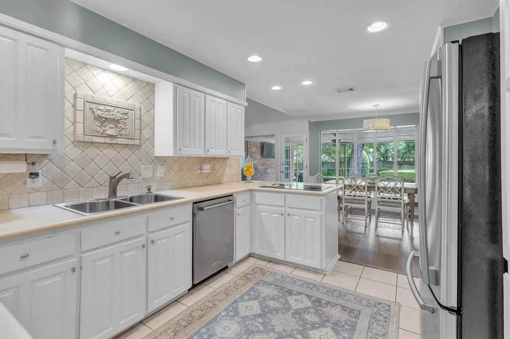 4701 Fieldcrest Drive Fort Worth TX 76109
