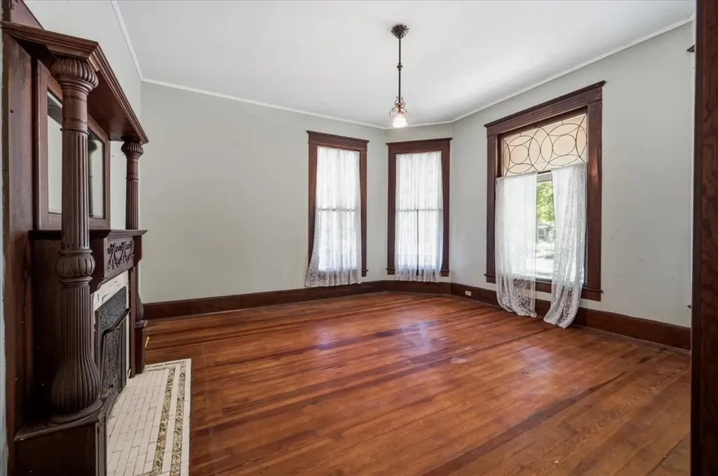 200 S Hawkins Street Waxahachie TX 75165