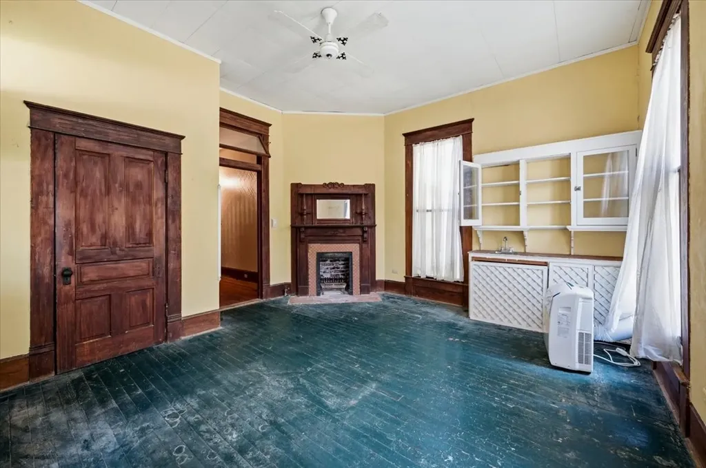200 S Hawkins Street Waxahachie TX 75165