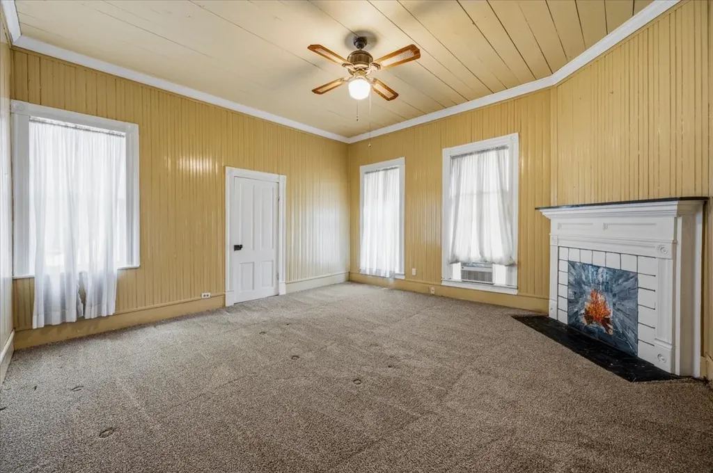 200 S Hawkins Street Waxahachie TX 75165