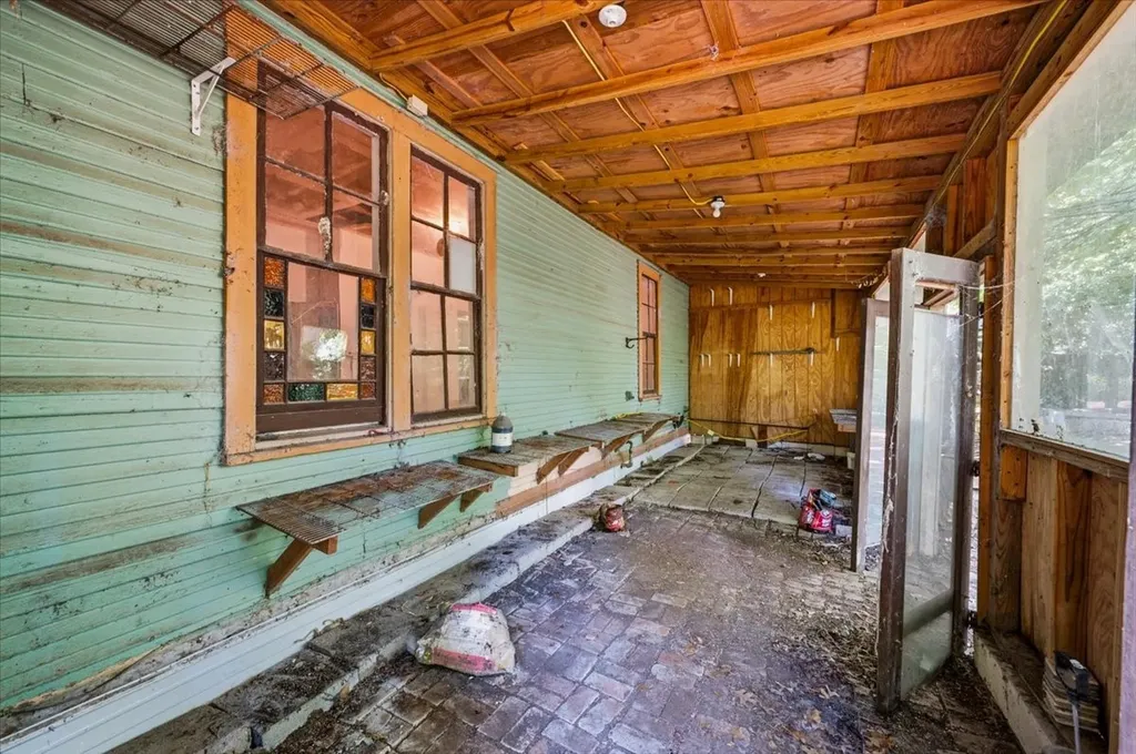 200 S Hawkins Street Waxahachie TX 75165
