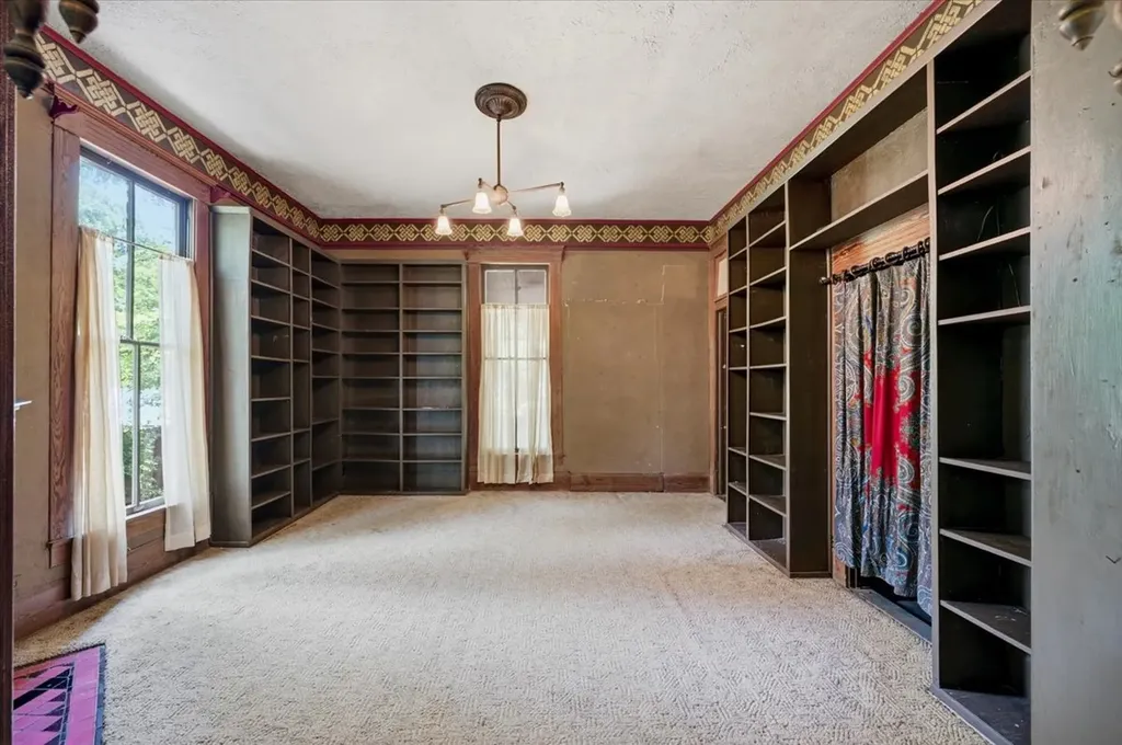 200 S Hawkins Street Waxahachie TX 75165