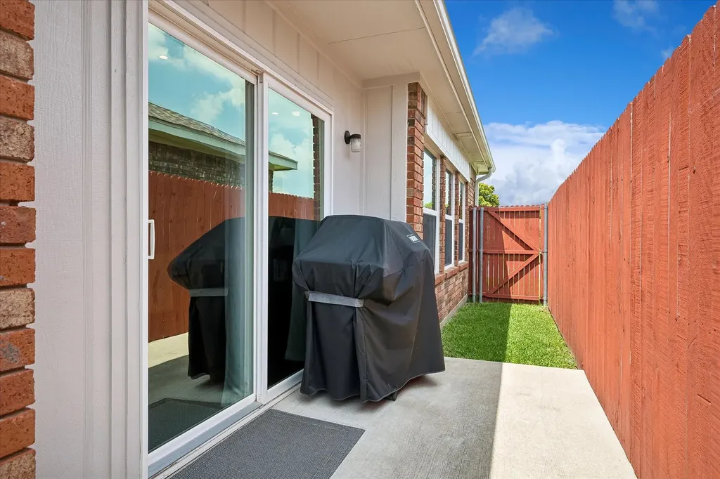 2152 Arbor Creek Drive Carrollton TX 75010