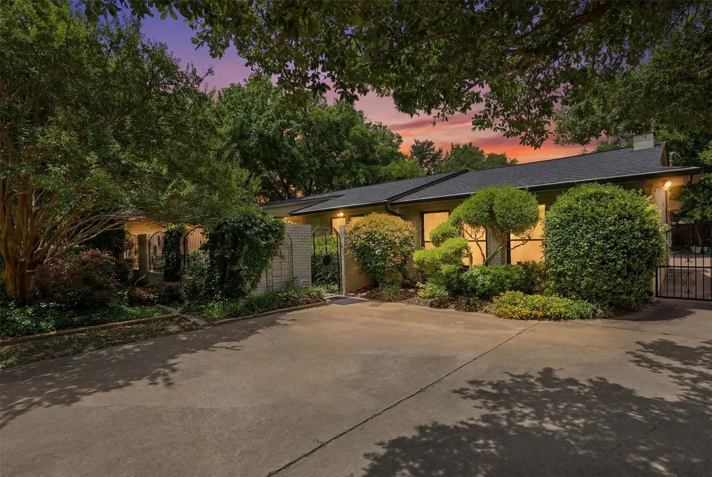 4004 Angus Drive Fort Worth TX 76116