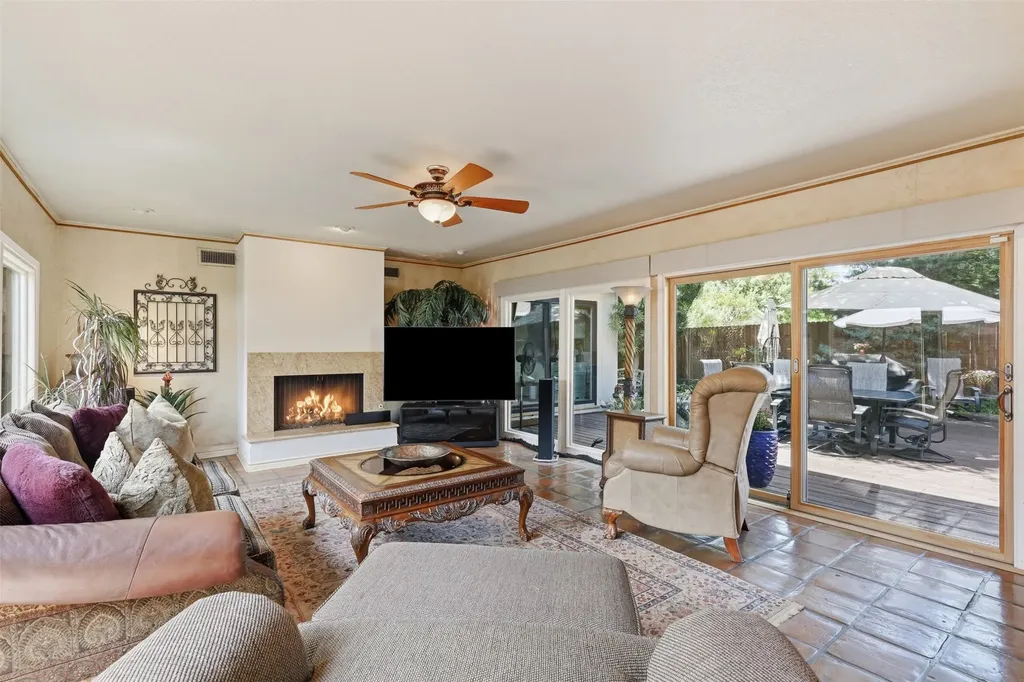 4004 Angus Drive Fort Worth TX 76116