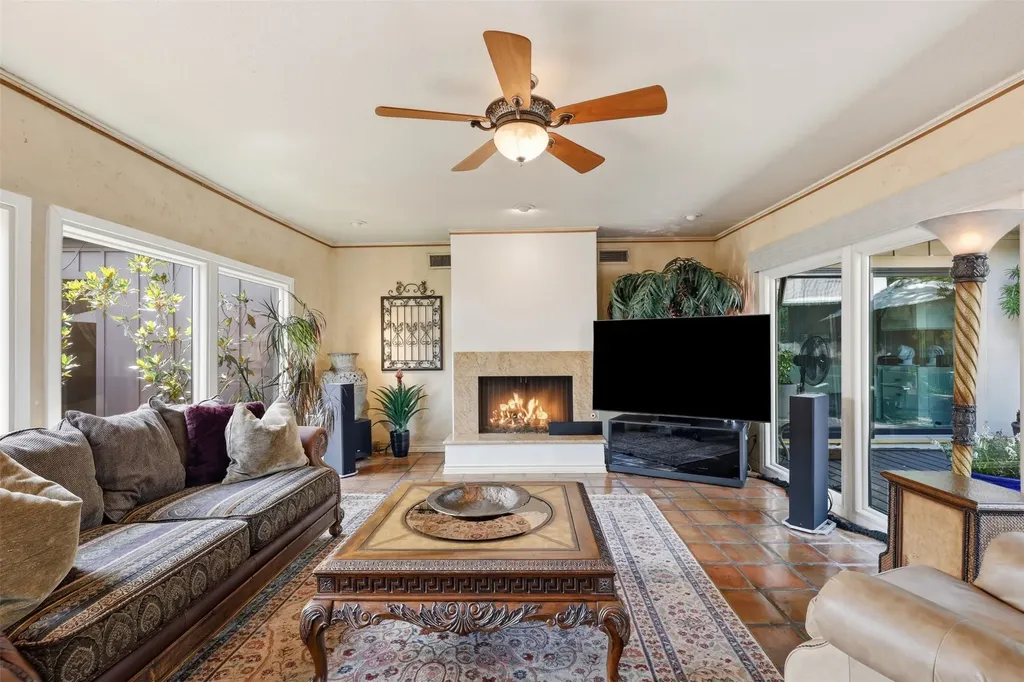4004 Angus Drive Fort Worth TX 76116