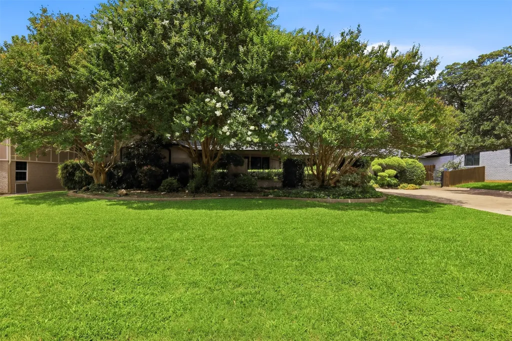 4004 Angus Drive Fort Worth TX 76116