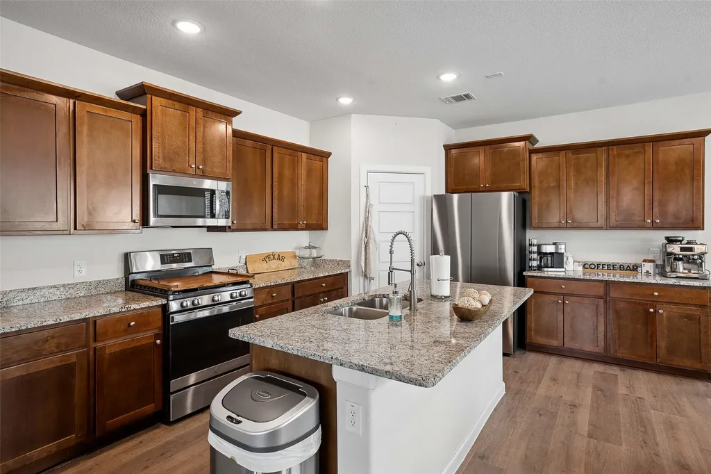 544 Erin Hills Drive Red Oak TX 75154