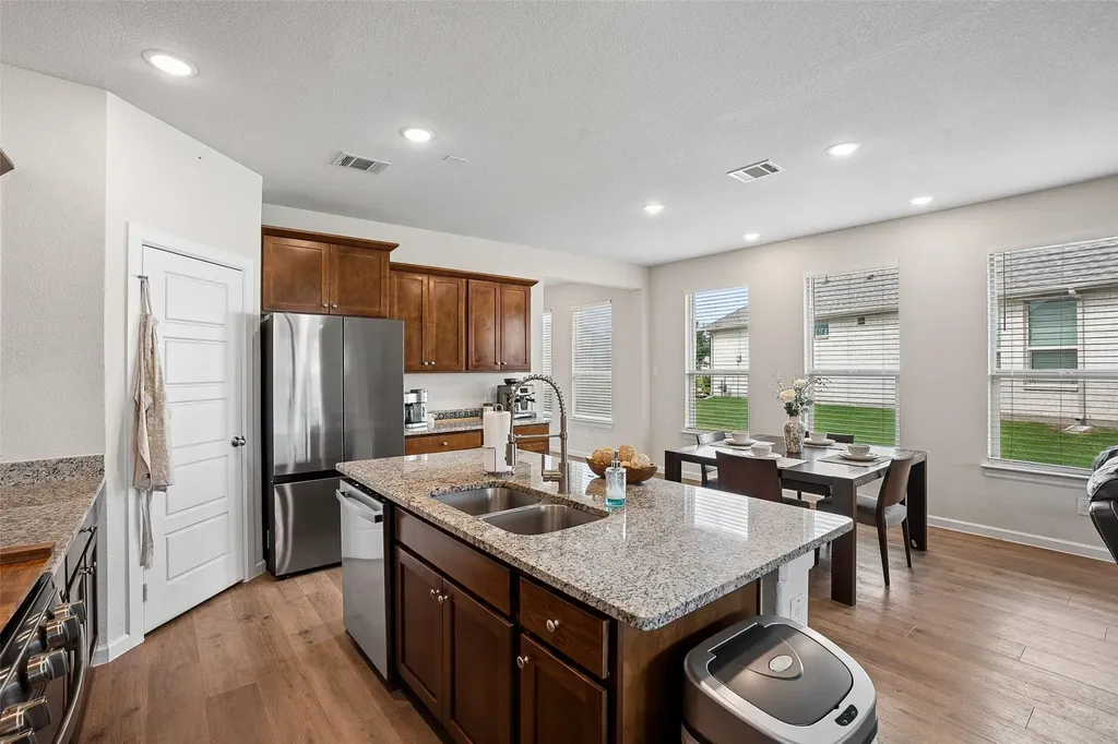 544 Erin Hills Drive Red Oak TX 75154