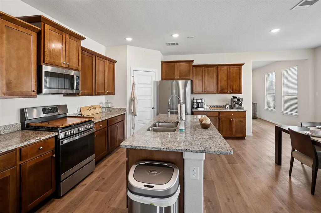 544 Erin Hills Drive Red Oak TX 75154