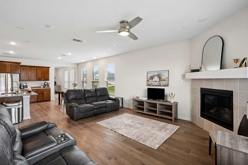 544 Erin Hills Drive Red Oak TX 75154
