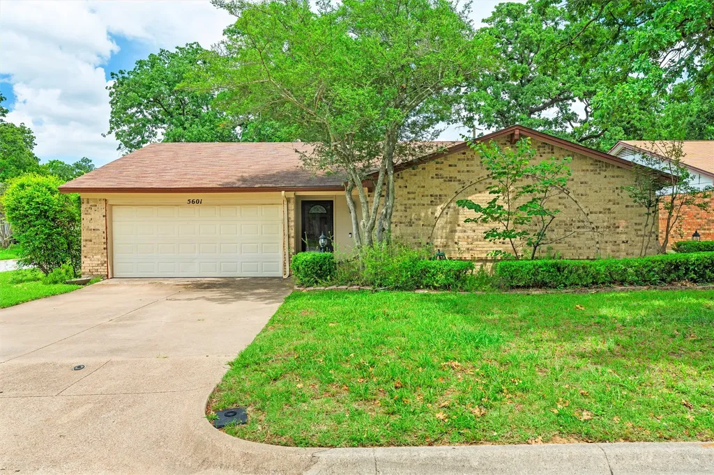 5601 Kingstree Court Arlington TX 76017