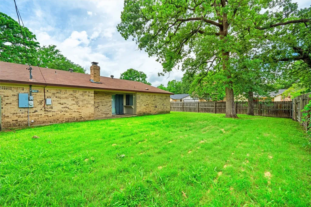 5601 Kingstree Court Arlington TX 76017