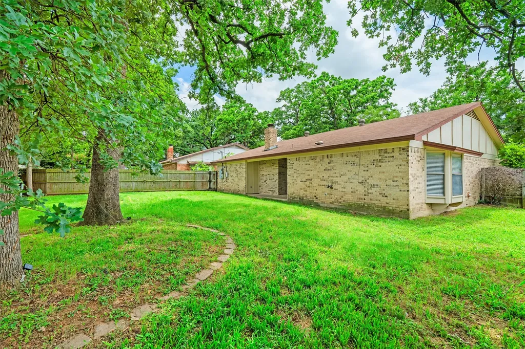 5601 Kingstree Court Arlington TX 76017
