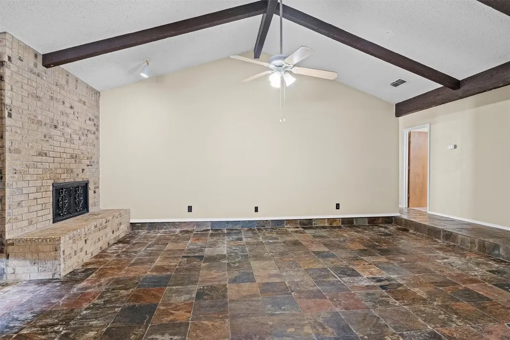 5601 Kingstree Court Arlington TX 76017