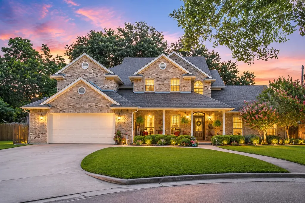 820 Cedar Creek Circle Bonham TX 75418