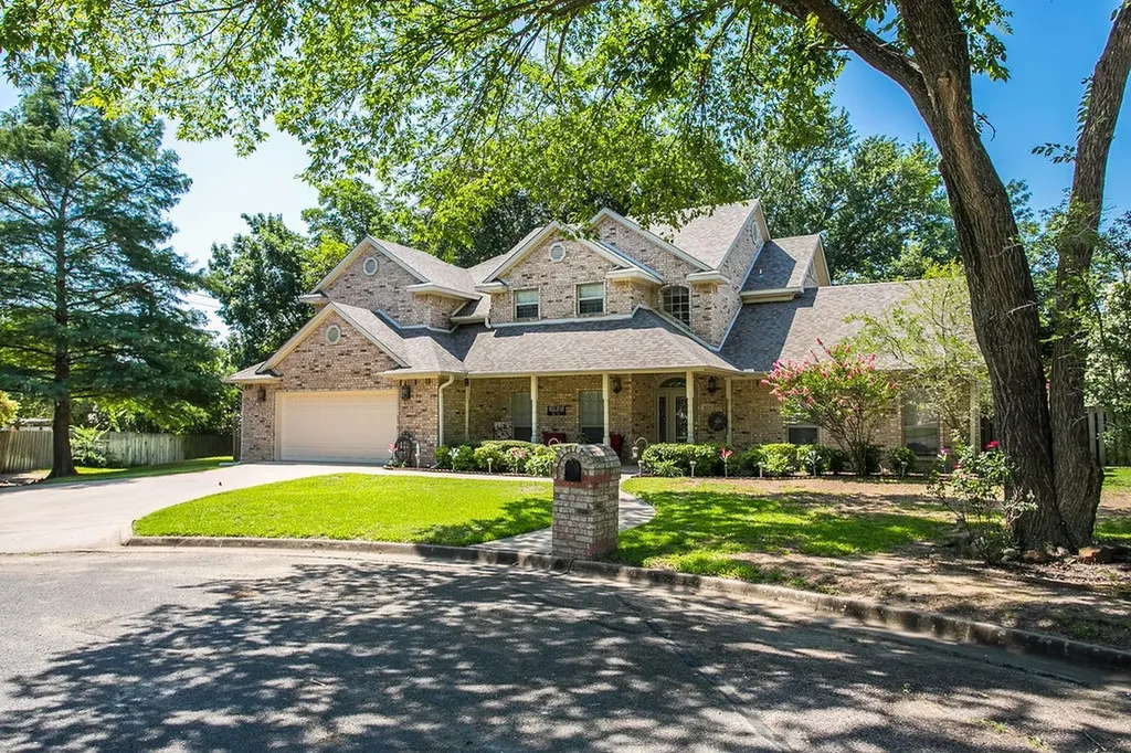 820 Cedar Creek Circle Bonham TX 75418