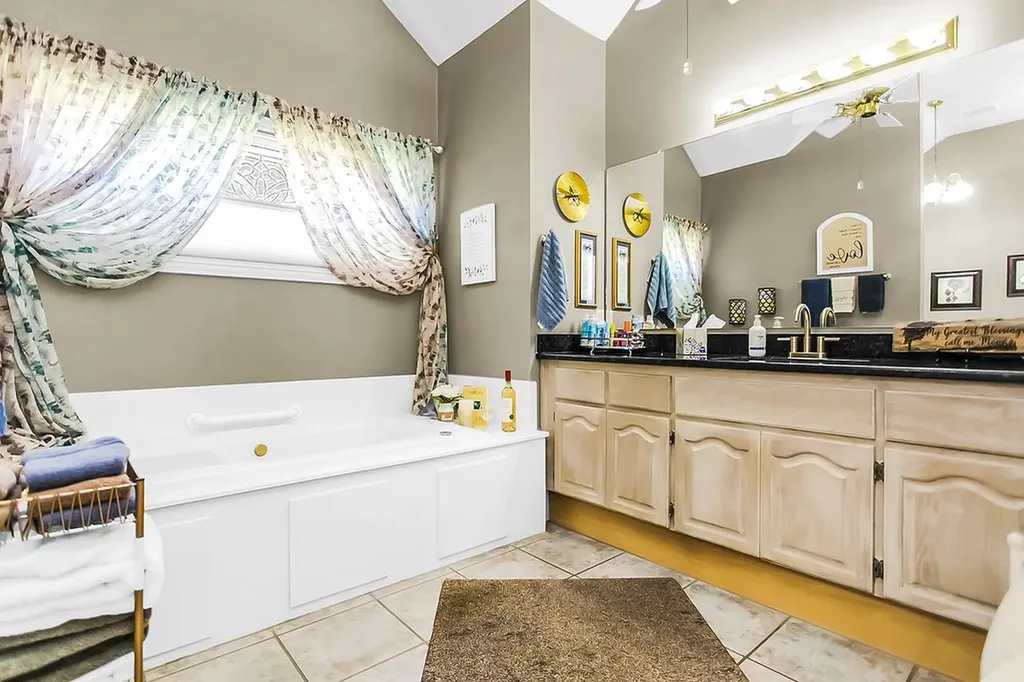 820 Cedar Creek Circle Bonham TX 75418