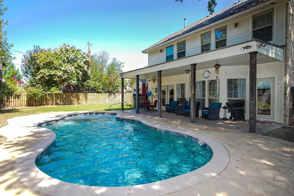 820 Cedar Creek Circle Bonham TX 75418