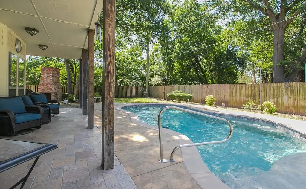 820 Cedar Creek Circle Bonham TX 75418