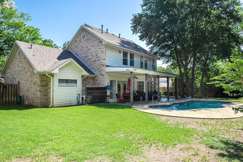 820 Cedar Creek Circle Bonham TX 75418