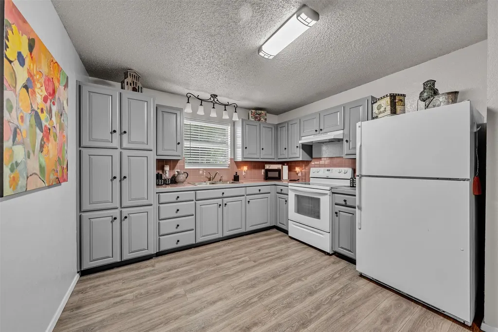 1016 County Road 314 Cleburne TX 76031