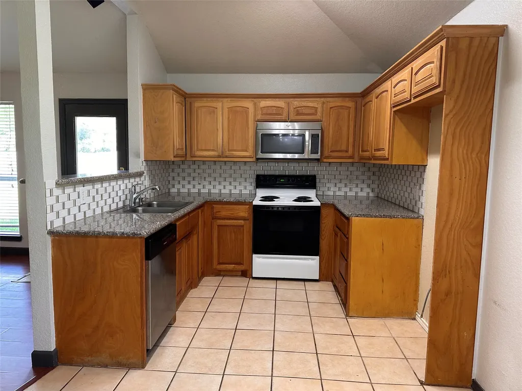 501 Brookfield Drive Boyd TX 76023