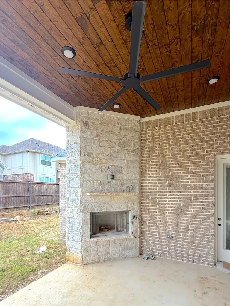 945 Claystone Ridge Drive Fort Worth TX 76028