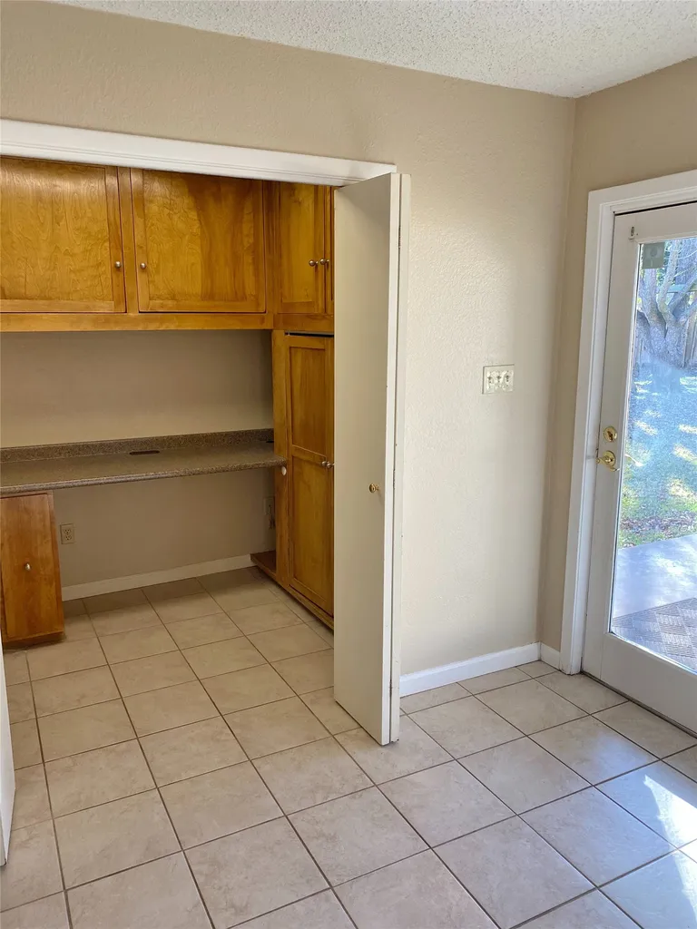 6128 Cliffside Drive Edgecliff Village TX 76134