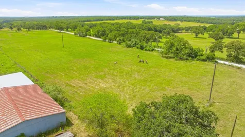 1439 Hcr 1432 Covington TX 76636