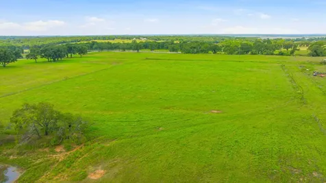 1439 Hcr 1432 Covington TX 76636
