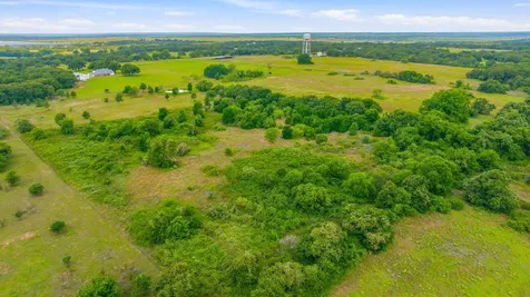 1439 Hcr 1432 Covington TX 76636