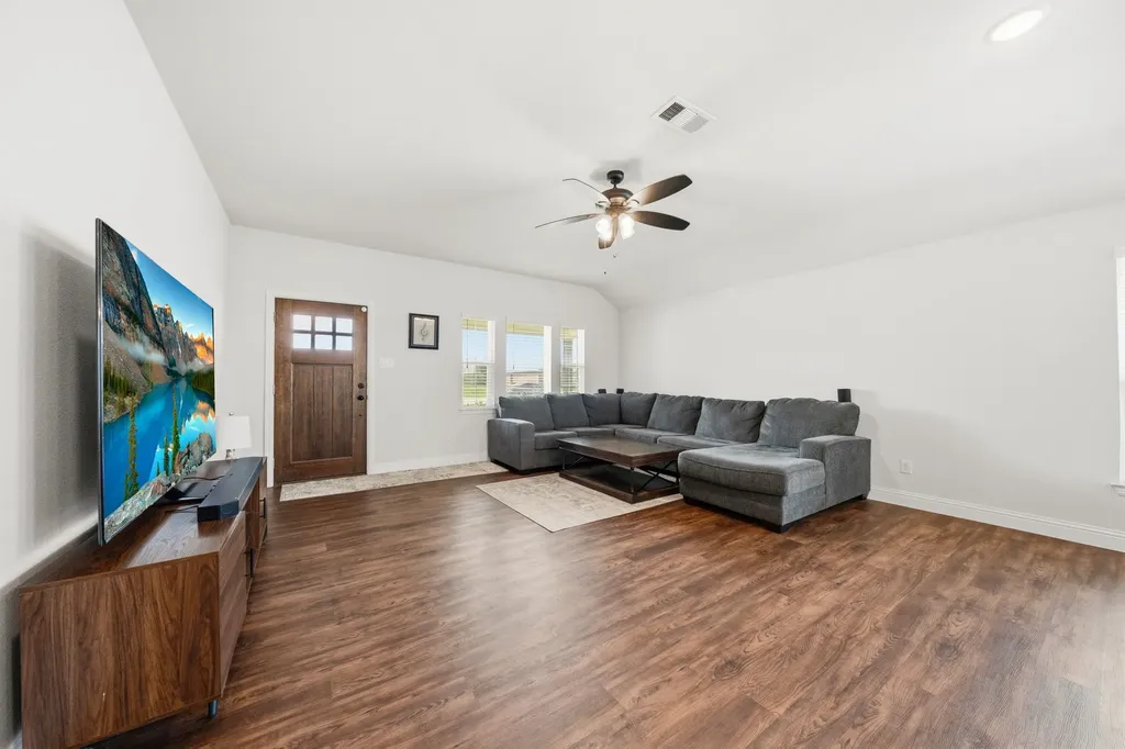 118 Johnson Lane Hillsboro TX 76645