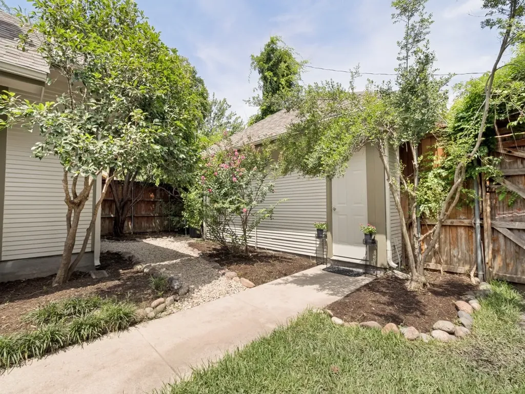 4947 Reiger Avenue Dallas TX 75214