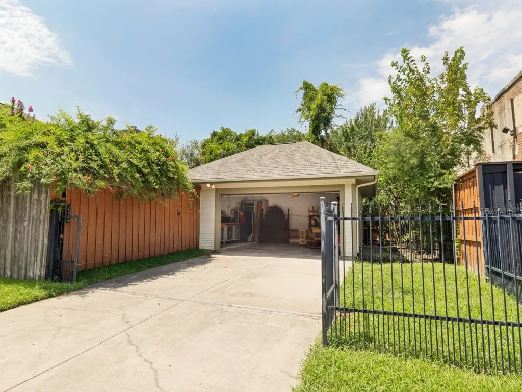 4947 Reiger Avenue Dallas TX 75214
