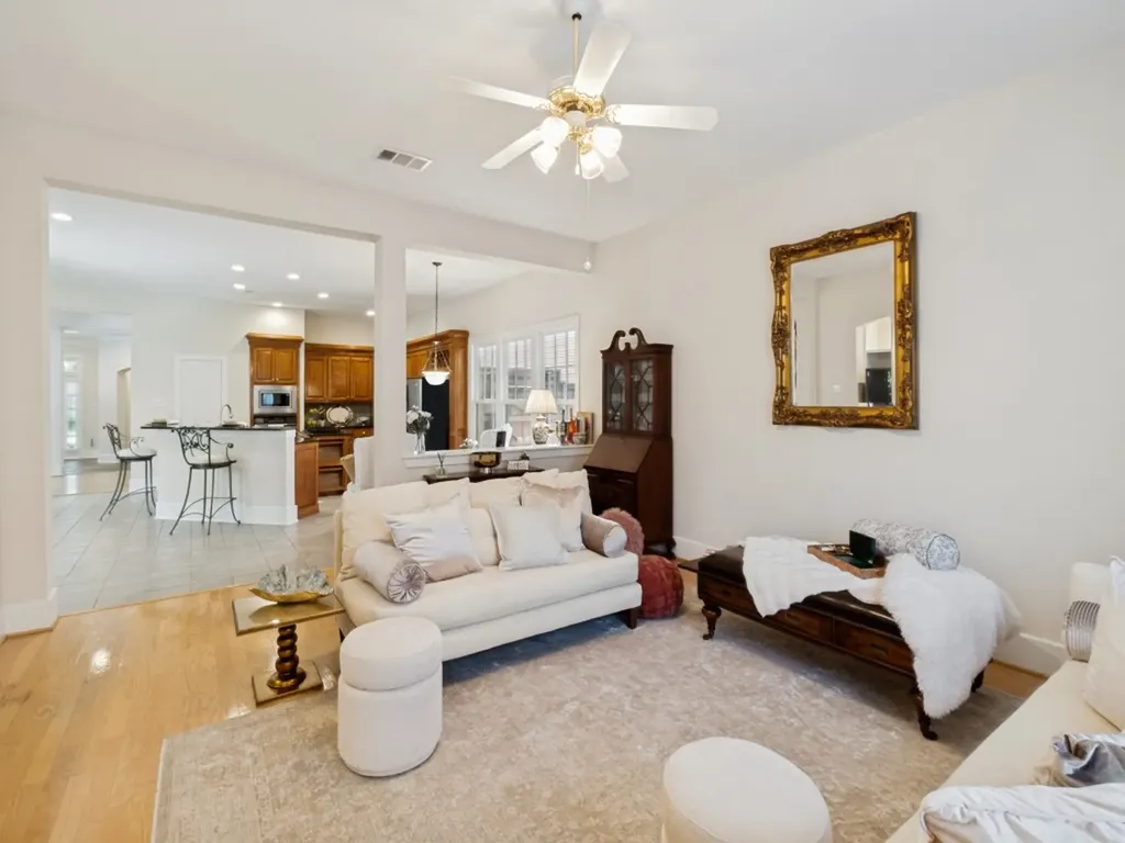 4947 Reiger Avenue Dallas TX 75214
