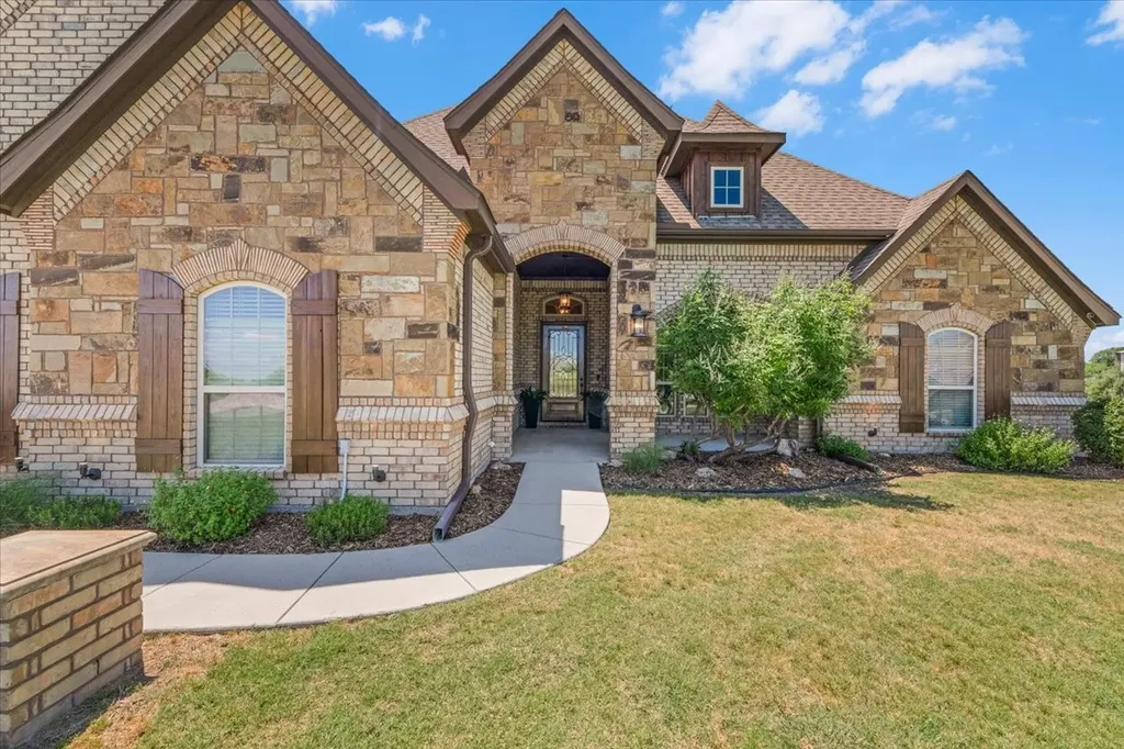 332 Antler Ridge Drive Azle TX 76020