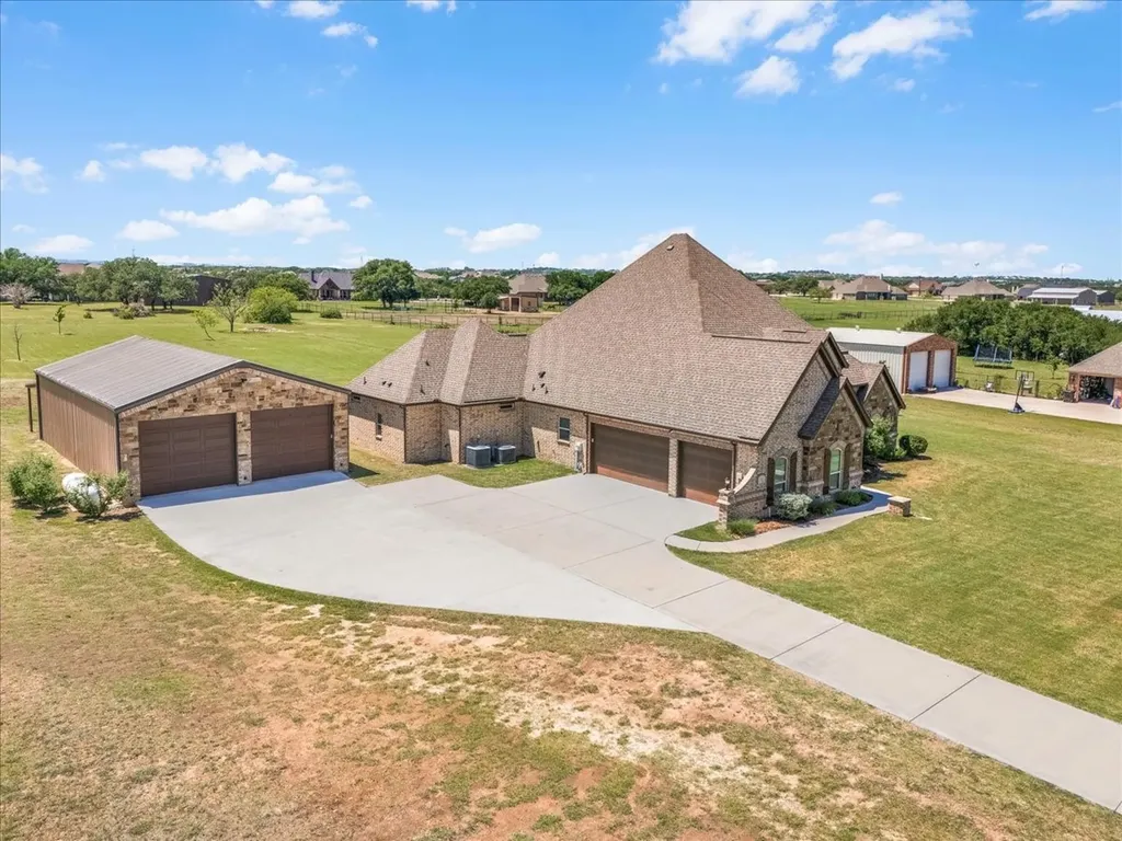 332 Antler Ridge Drive Azle TX 76020