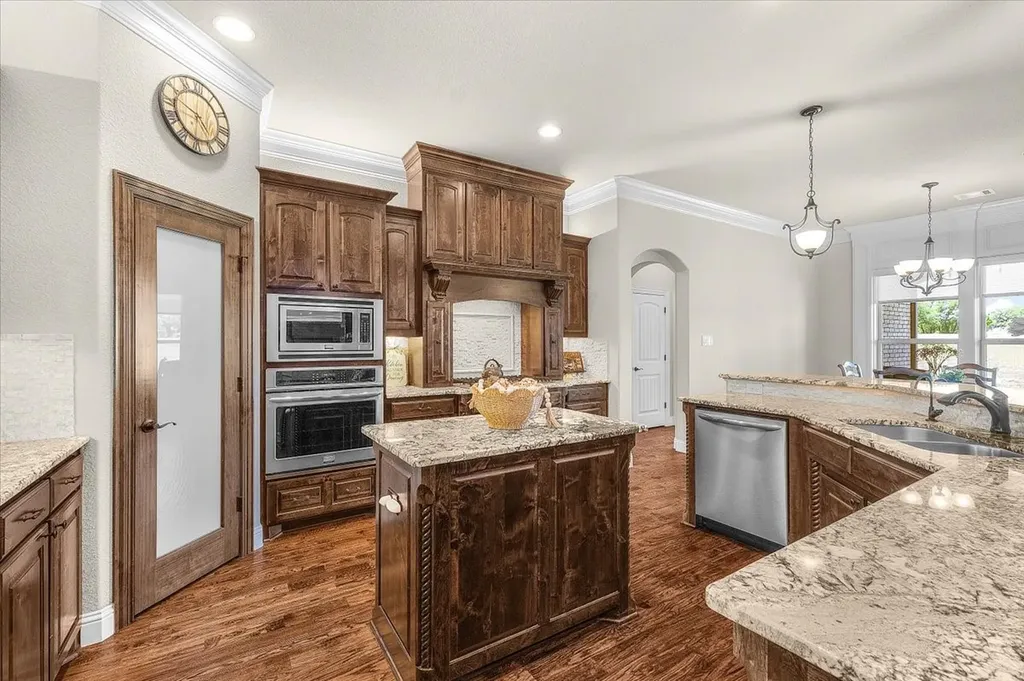 332 Antler Ridge Drive Azle TX 76020